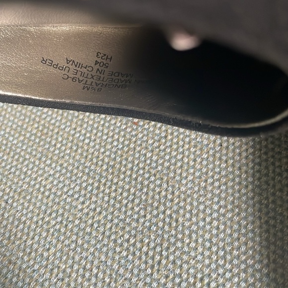 Classic Black Stiletto Heels with Pointed Toe bandolino - Picture 11 of 11